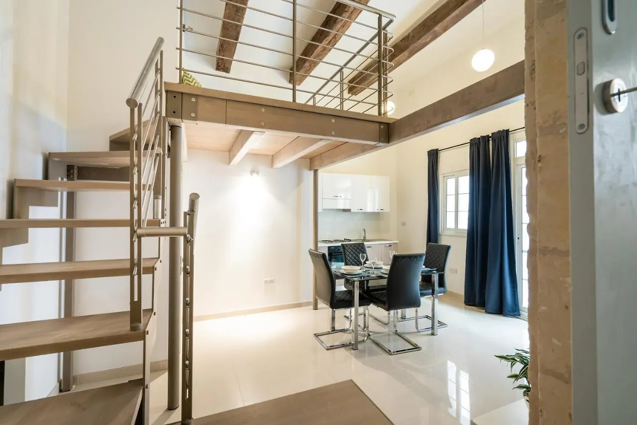 Charming Valletta 1 Bedroom Apartment Off Republic Street Sleeps 4